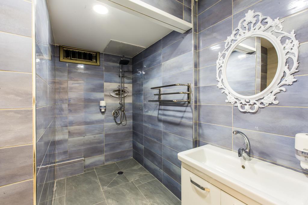 Sunset Beach Apartments Tel Aviv Bagian luar foto