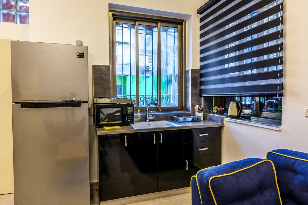 Sunset Beach Apartments Tel Aviv Bagian luar foto