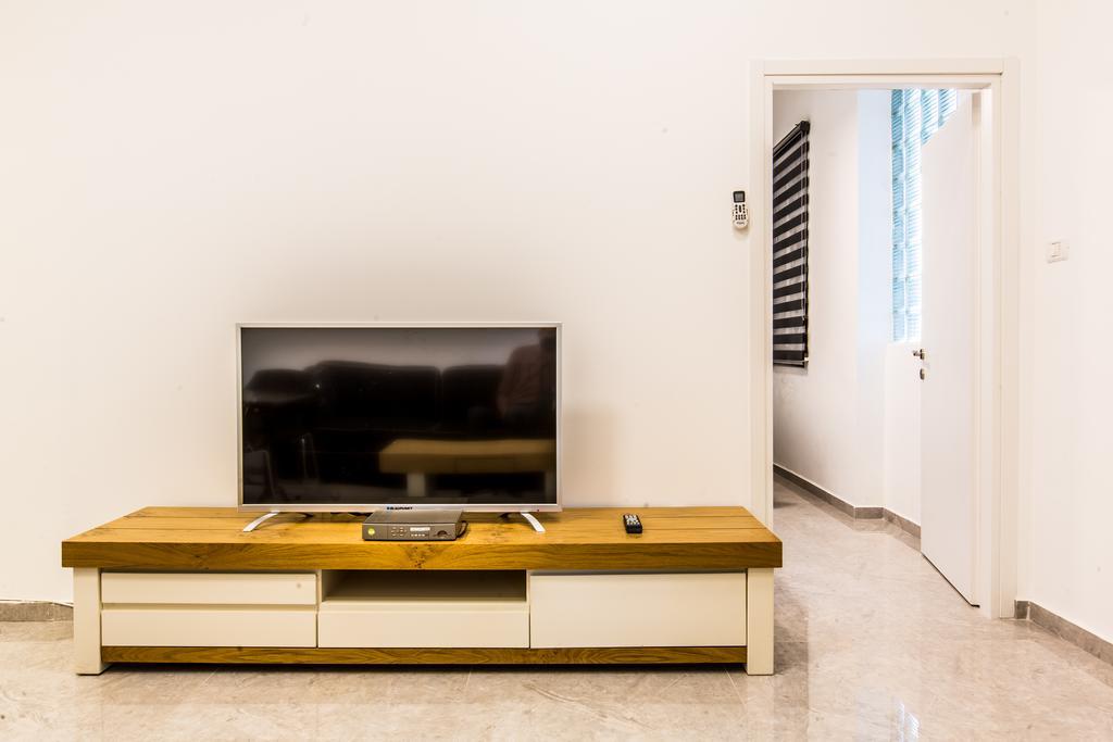 Sunset Beach Apartments Tel Aviv Bagian luar foto